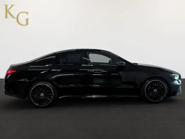 Mercedes-Benz Cla view 9