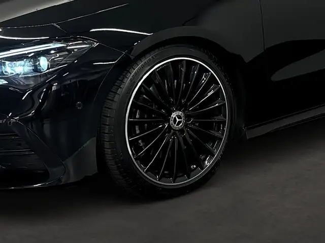 Mercedes-Benz Cla view 13