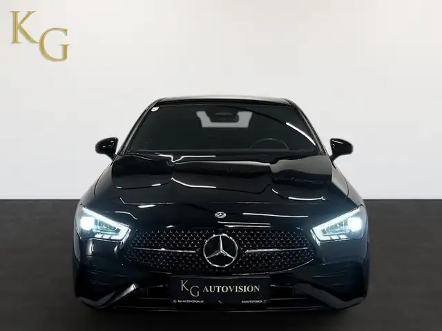 Mercedes-Benz Cla view 11