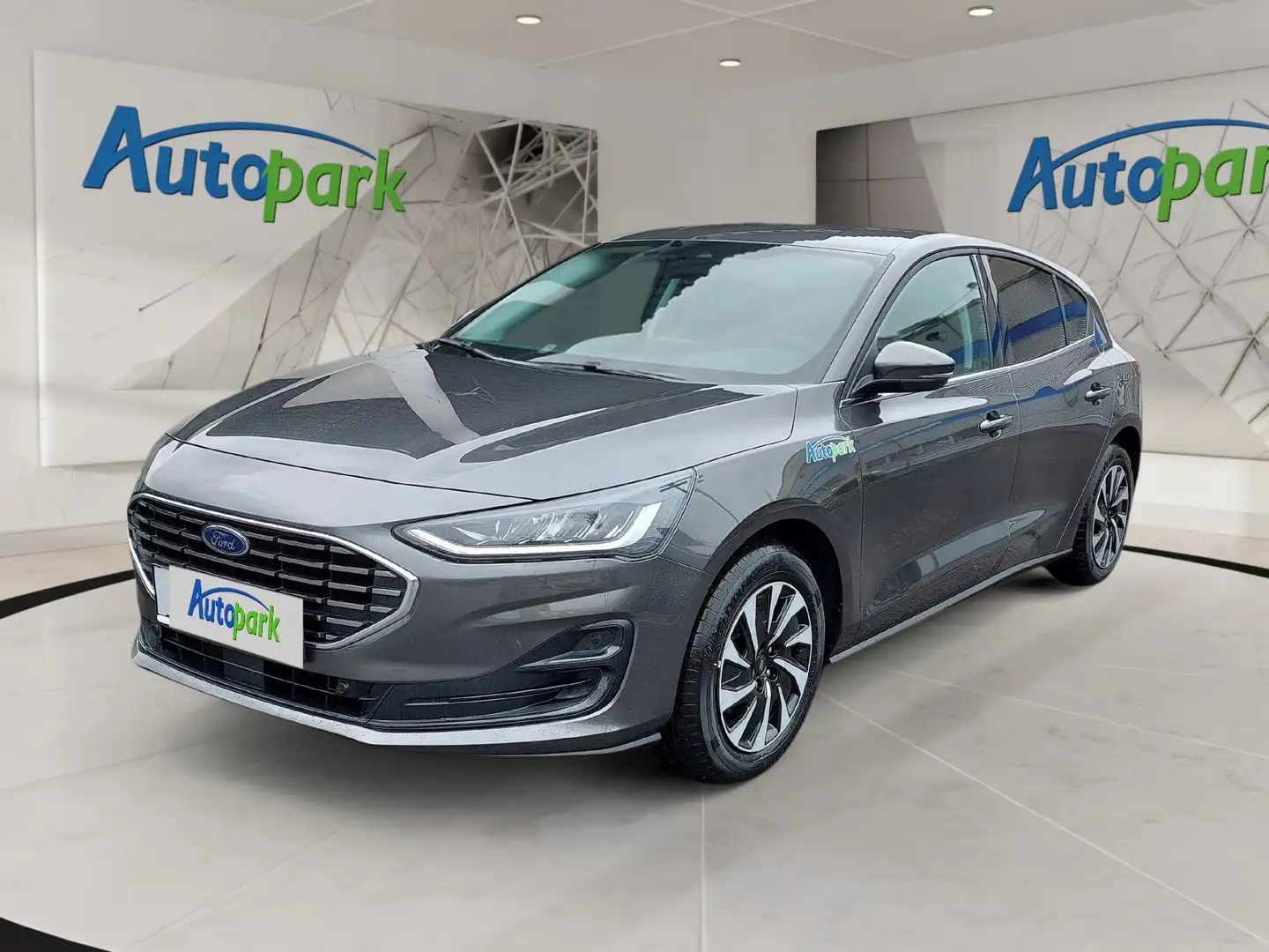 Ford Focus Titanium Style Grau - 1
