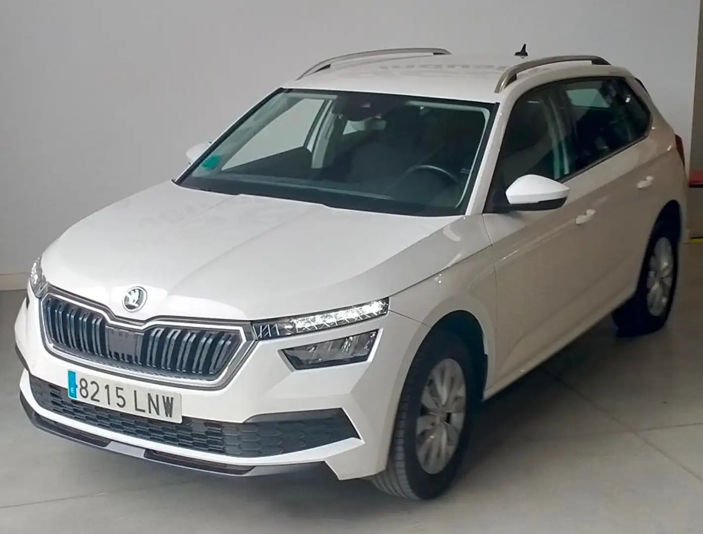 Skoda Kamiq Pequeño Manual de 5 Puertas Weiß - 1