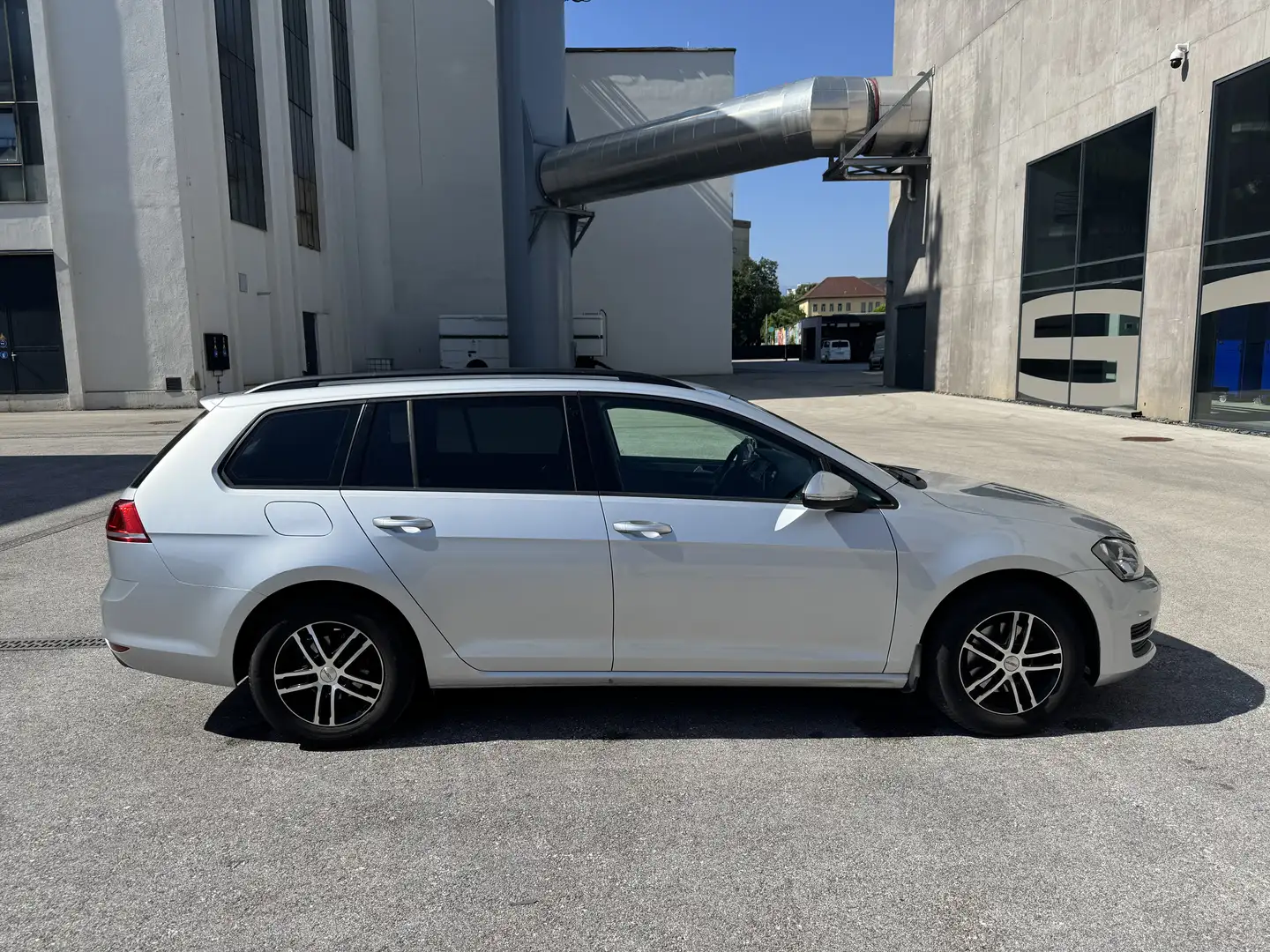 Volkswagen Golf Variant Comfortline BMT 1,6 TDI STANDHZG SITZHZG TEMPOMAT - 2