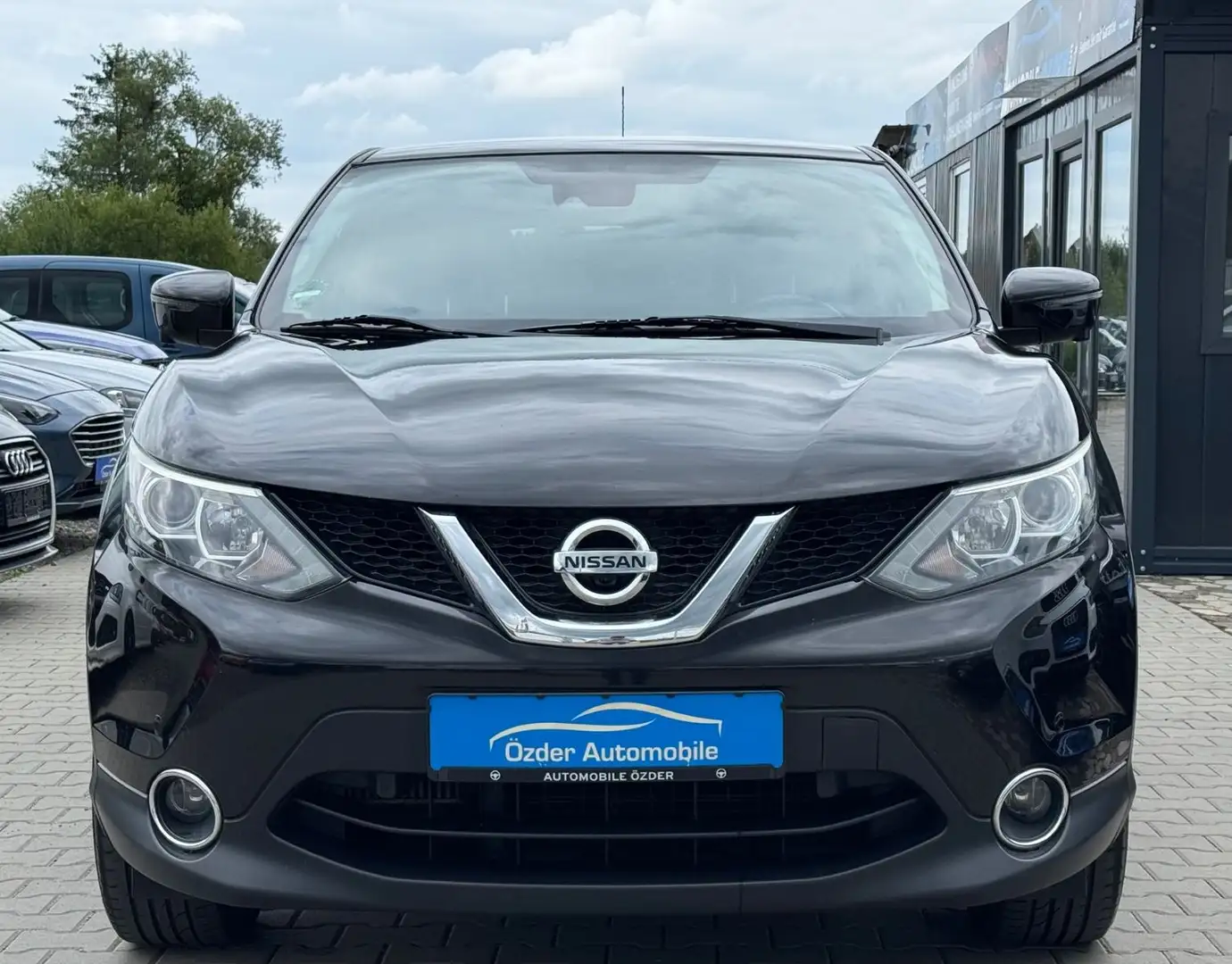 Nissan Qashqai 1.6 dCi N-Connecta 4x4++Finanzierung++ Schwarz - 2