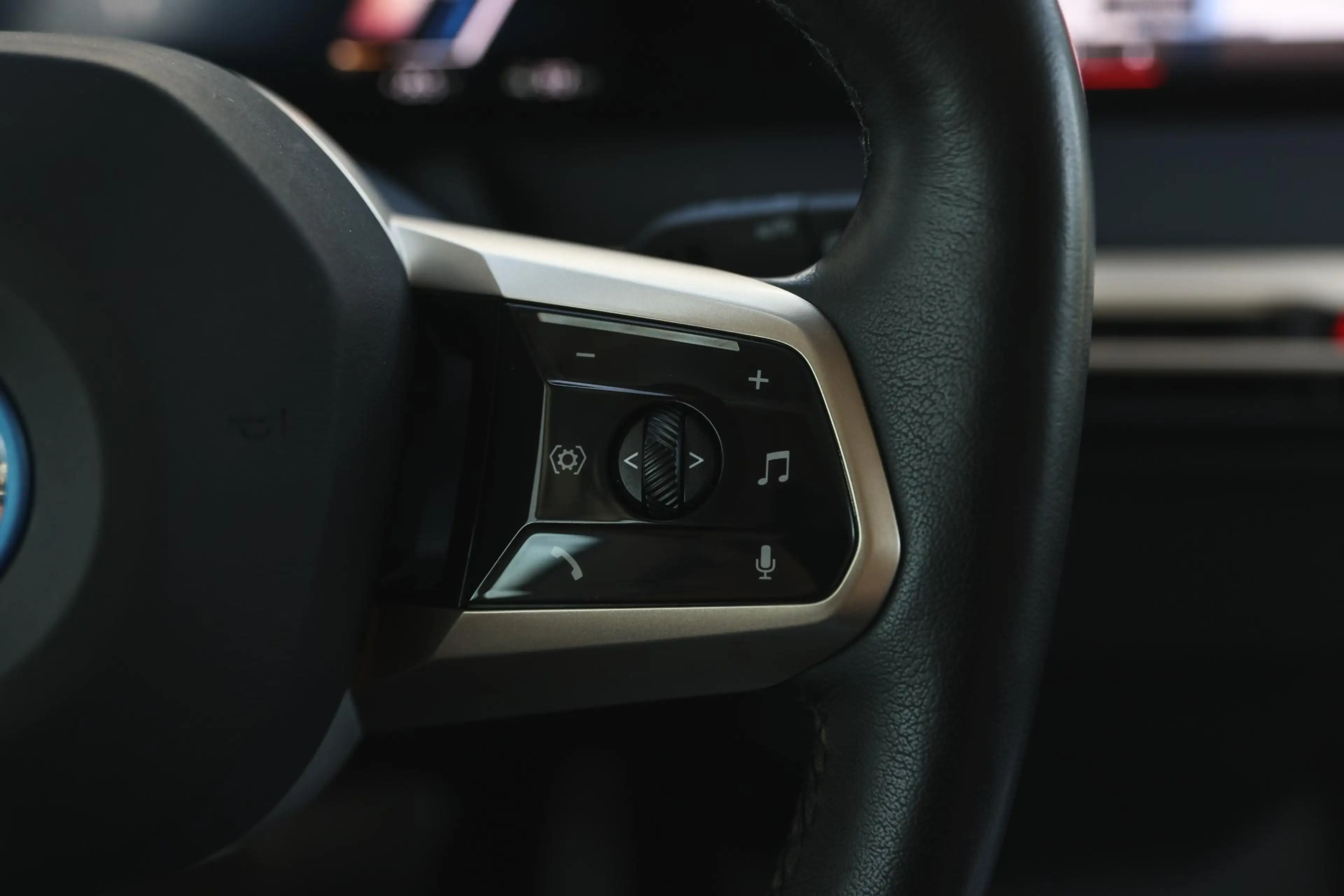 BMW iX xDrive40 High Executive / Sportpakket / Comfort Ac — photo 15