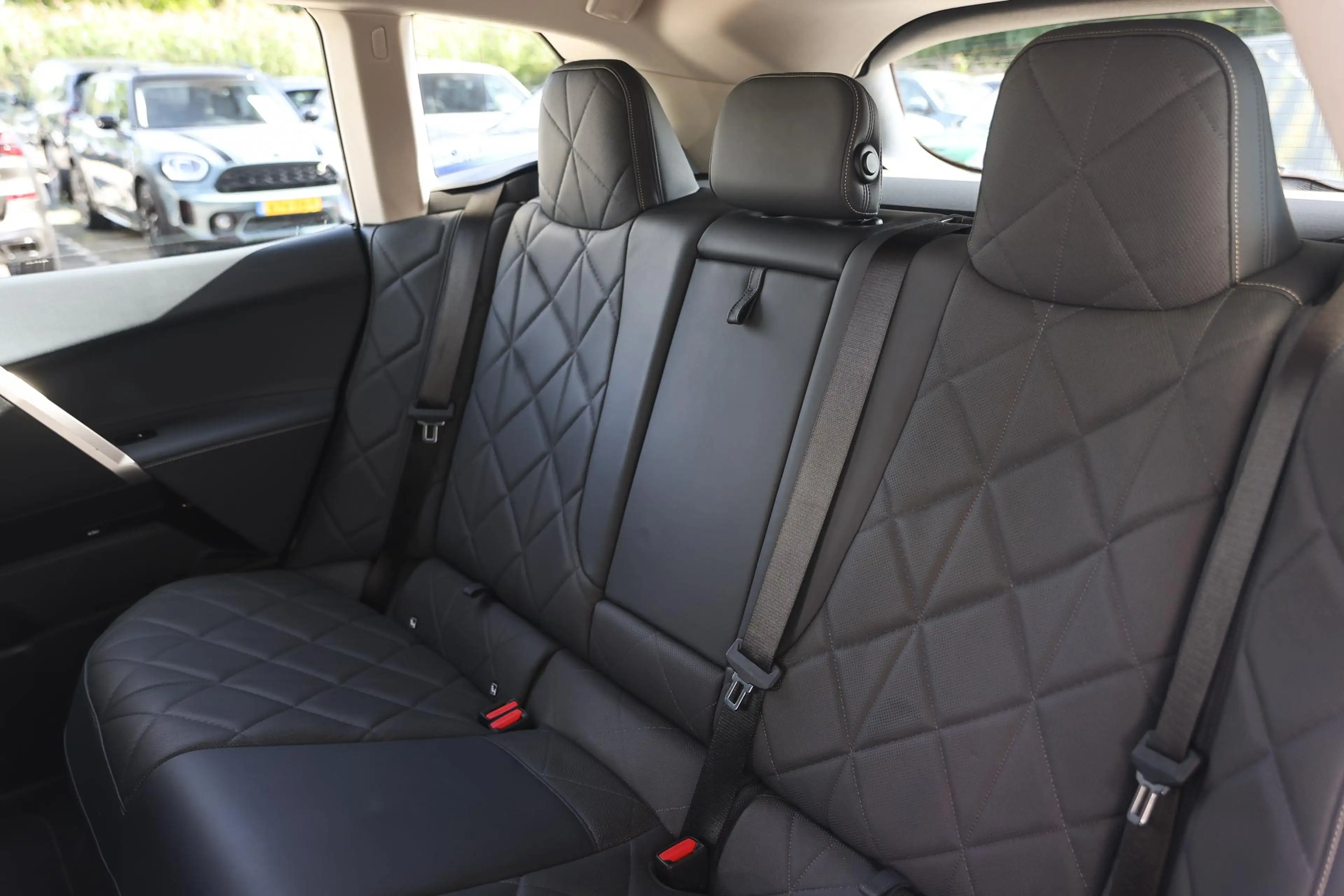 BMW iX xDrive40 High Executive / Sportpakket / Comfort Ac — photo 12