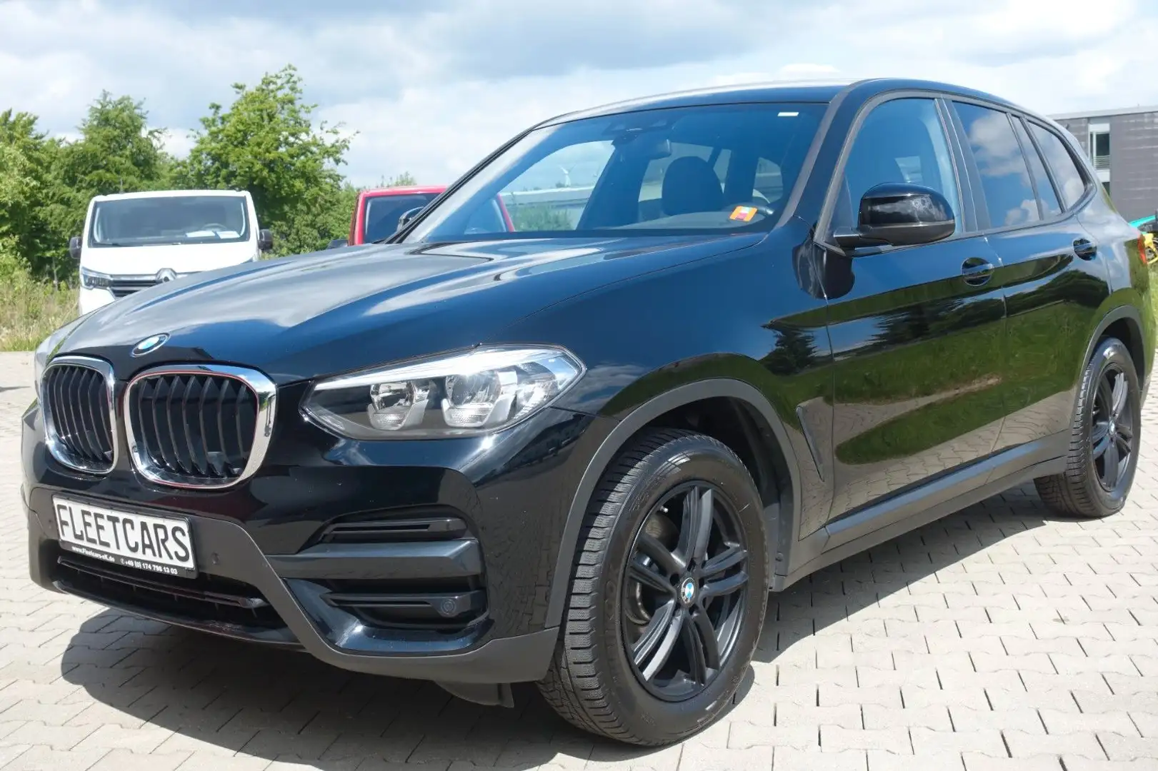 BMW X3 xDrive 20i Automatik | 1.Hand | 3-Zonen-Klima Schwarz - 1