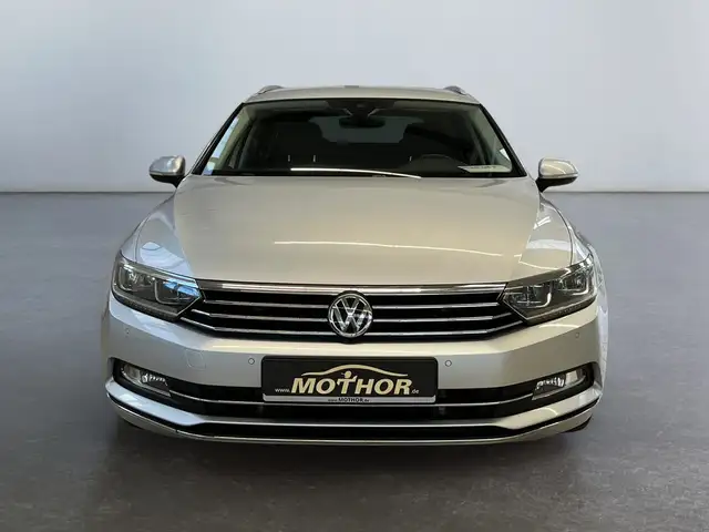 Volkswagen Passat view 6