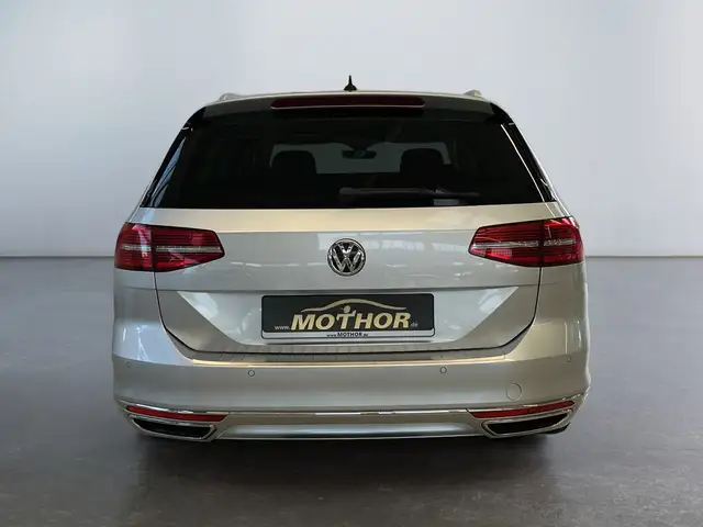 Volkswagen Passat view 5