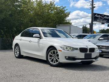 **AS-IS SPECIAL** Well Maintained - Technology Pkg