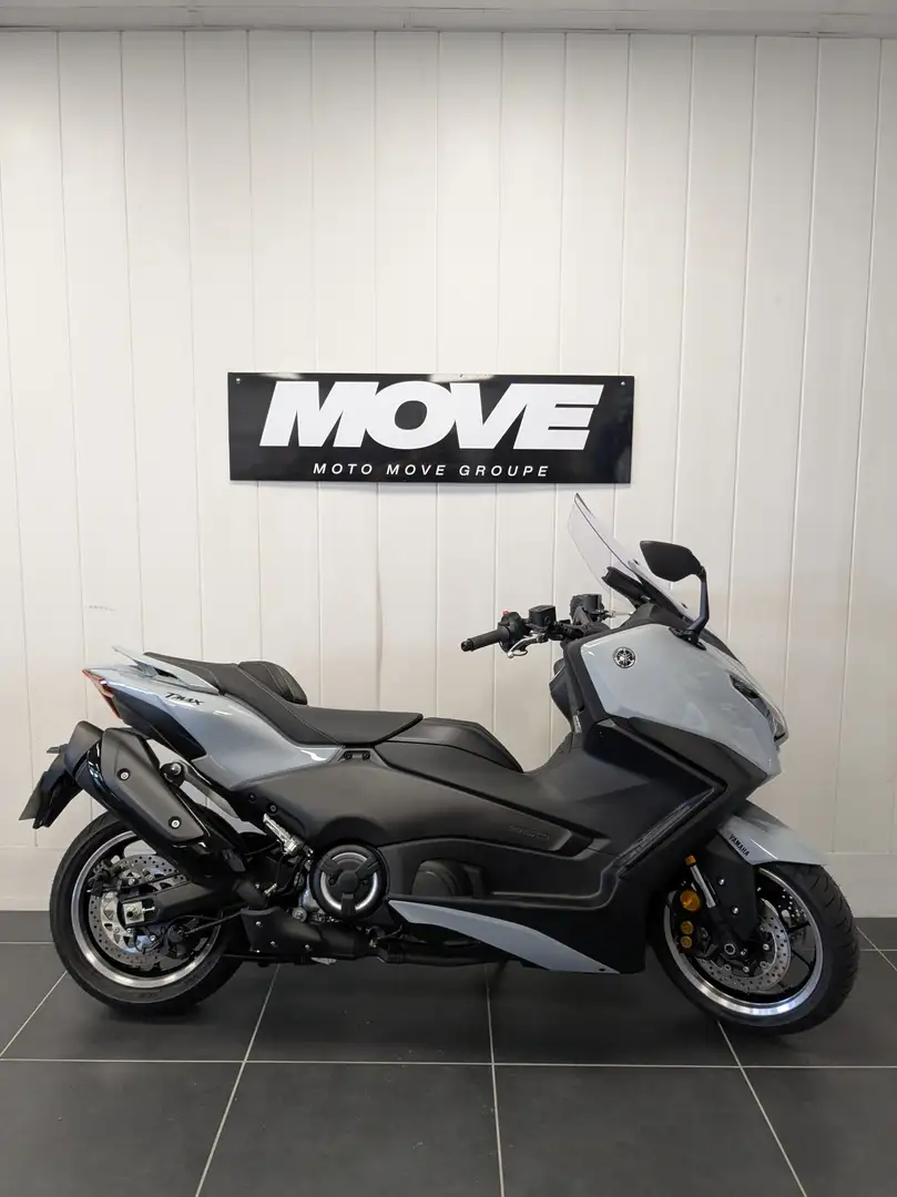 Yamaha TMAX 560 - 1