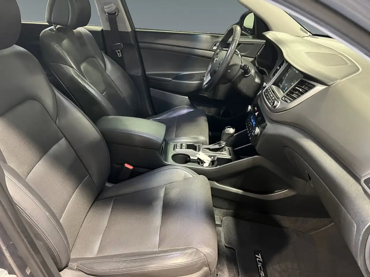 Hyundai TUCSON снимка Hyundai TUCSON