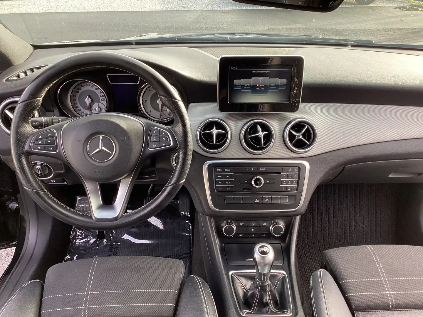 Mercedes-Benz CLA 180 d/118000km/Navigatie/Alu/Halfleder&Sportzetels Noir - 2