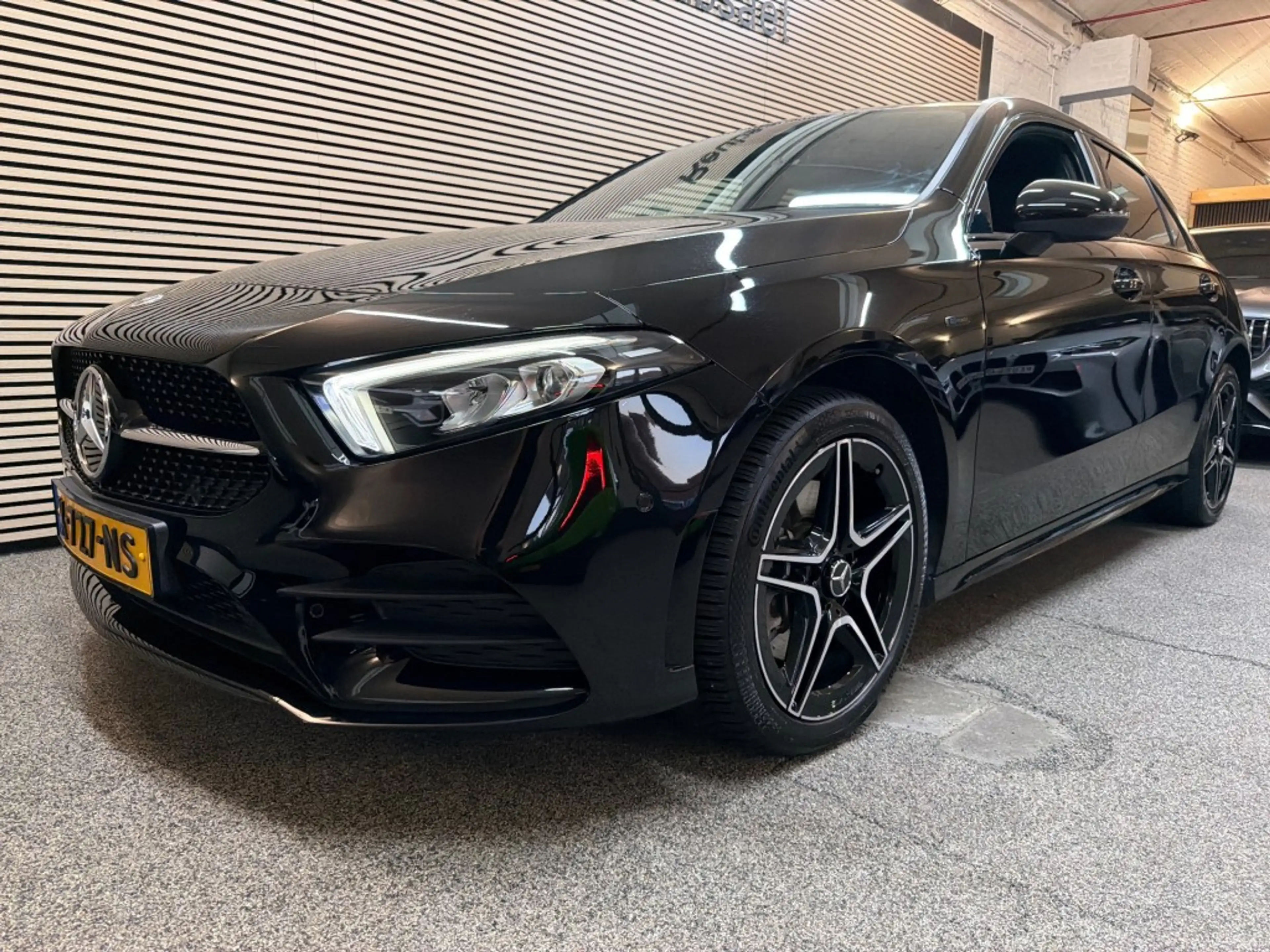 Mercedes-Benz A 250 250 e Business AMG Line Sfeer Carplay Cruise Led N — photo 2