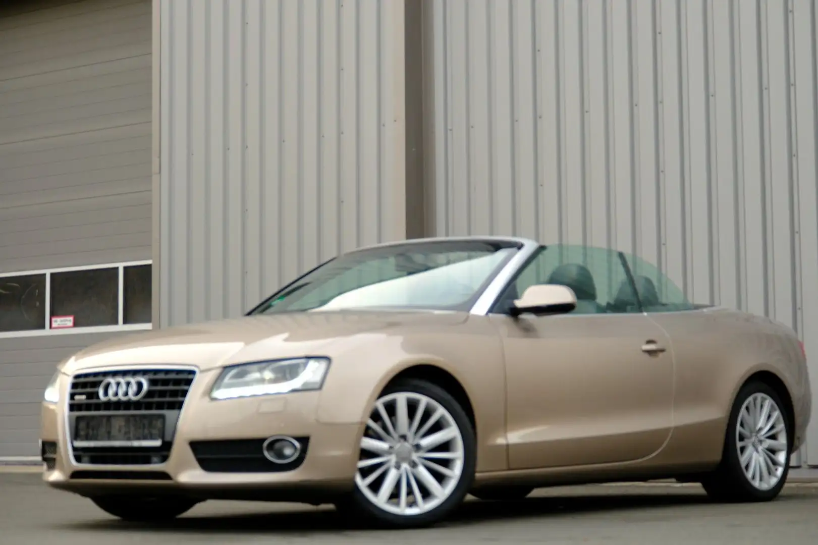 Audi A5 Cabriolet 2.0 TFSI quattro/Automatik Beige - 1