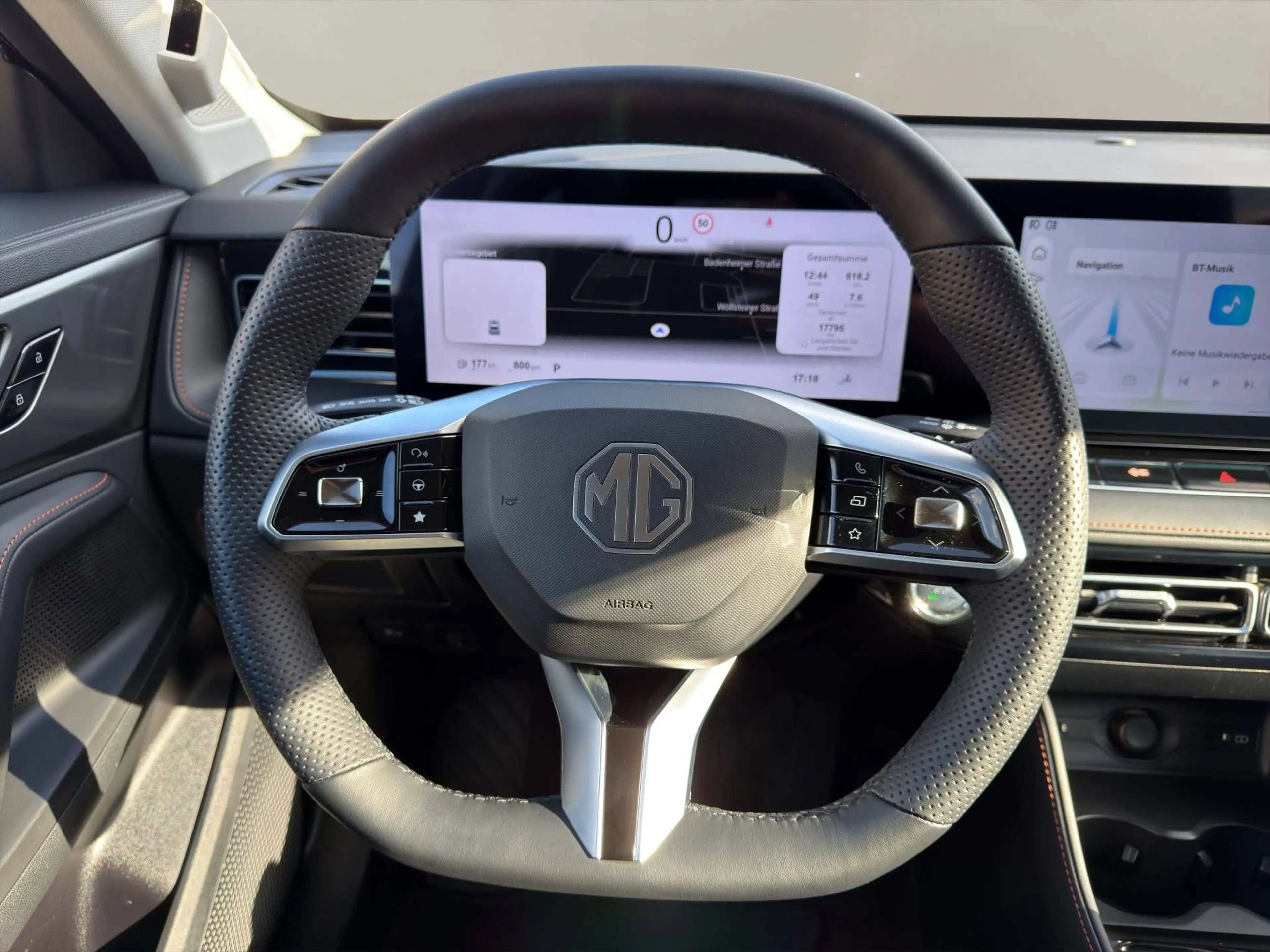 MG HS HS 1.5T Aut. Luxury! Allwetterreifen! Sofort Verfügbar! — photo 13
