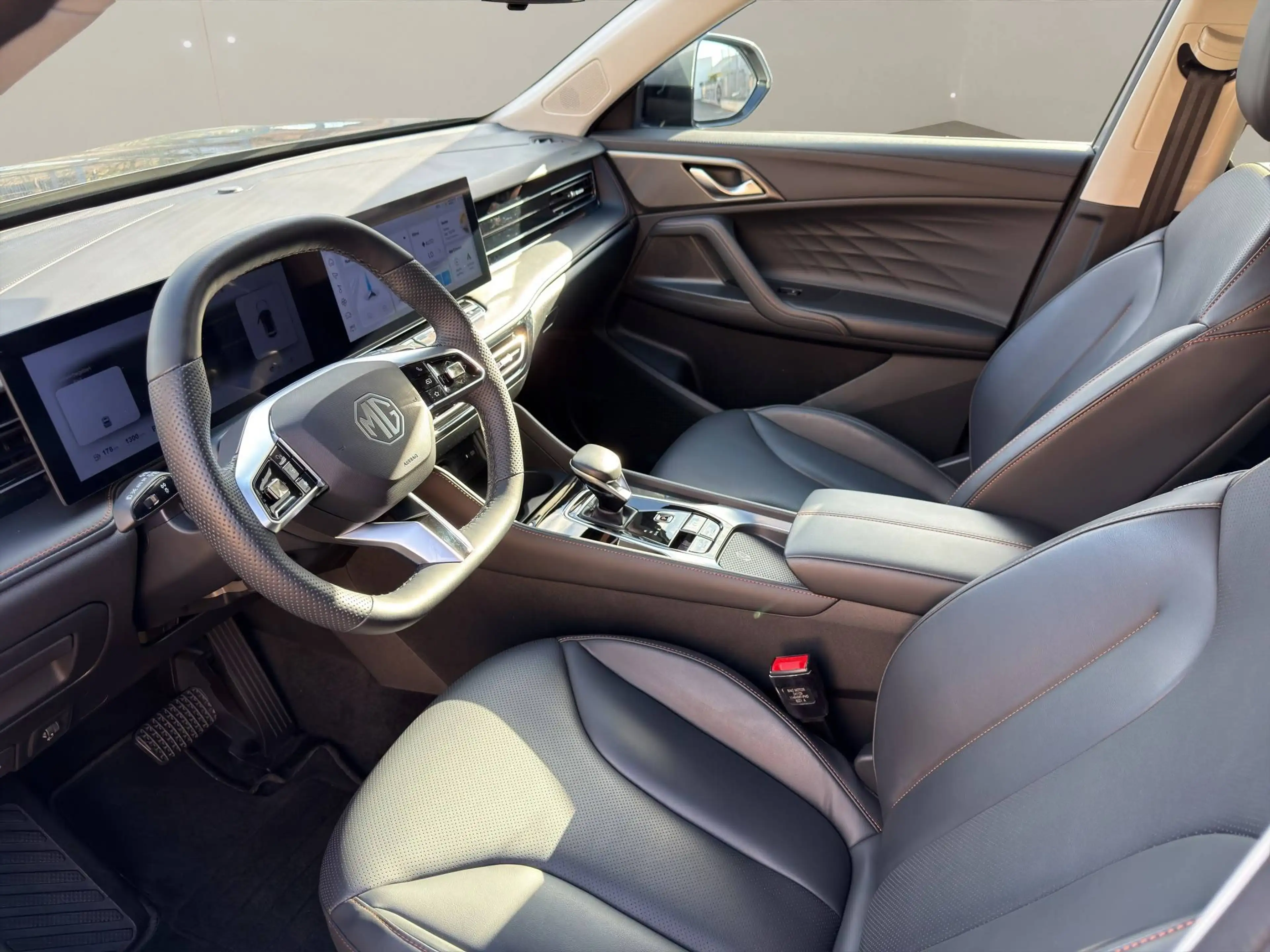MG HS HS 1.5T Aut. Luxury! Allwetterreifen! Sofort Verfügbar! — photo 10