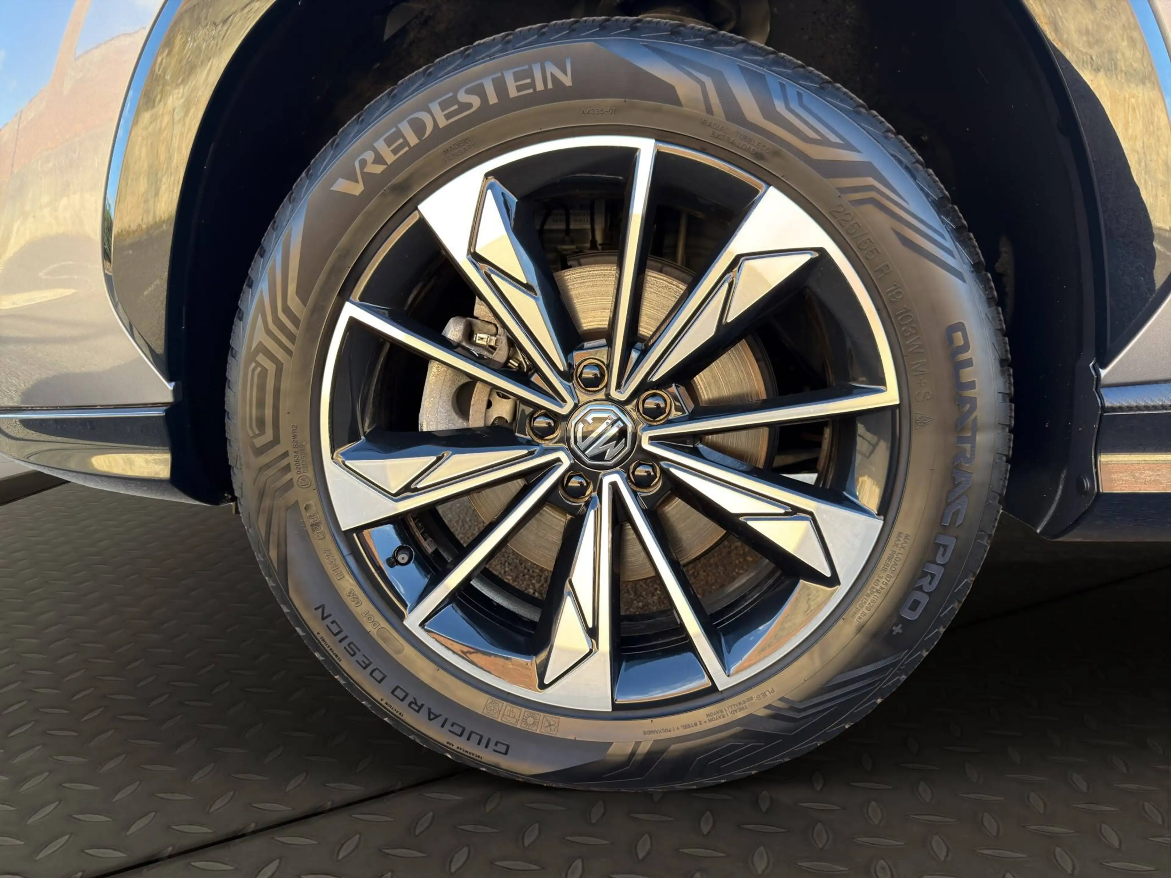 MG HS HS 1.5T Aut. Luxury! Allwetterreifen! Sofort Verfügbar! — photo 8