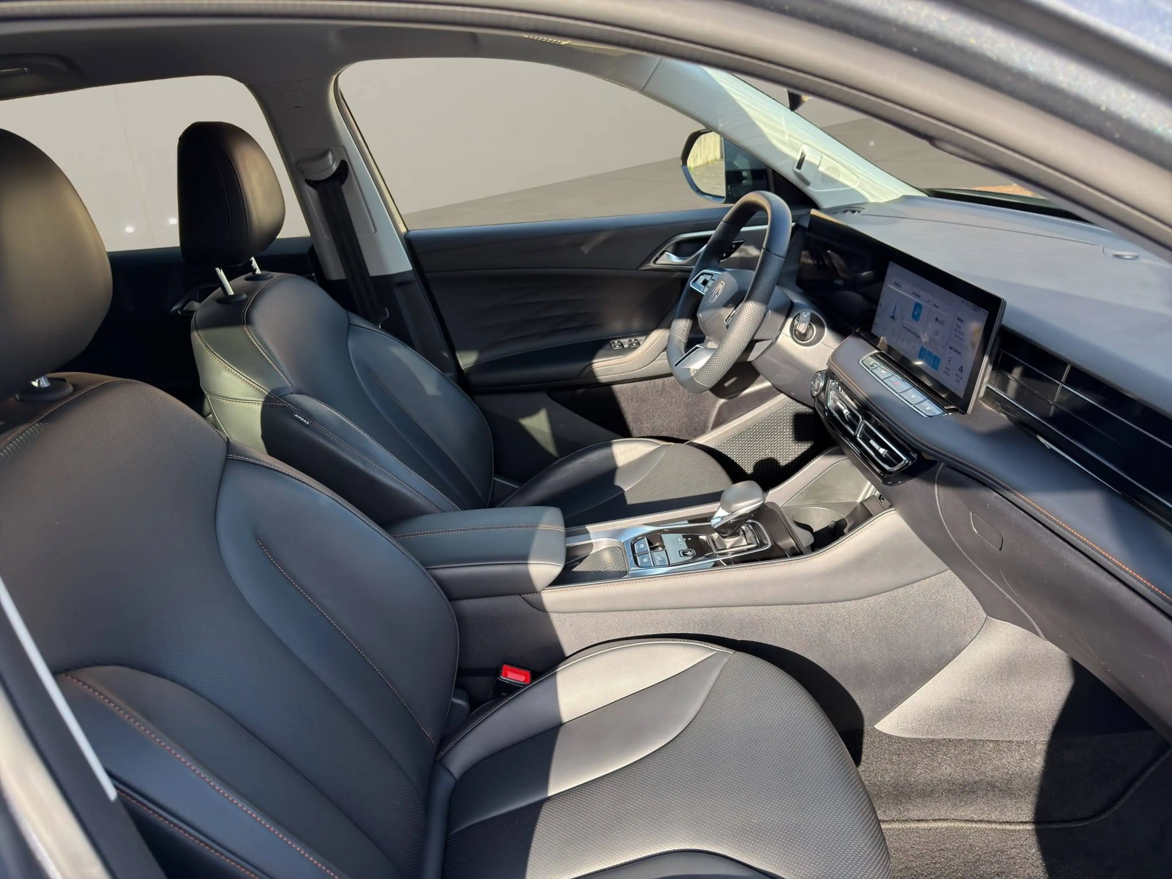 MG HS HS 1.5T Aut. Luxury! Allwetterreifen! Sofort Verfügbar! — photo 11