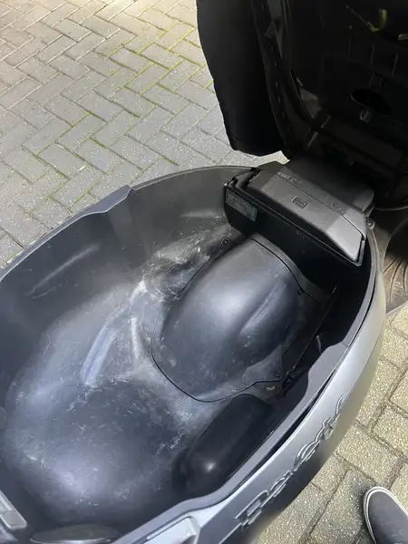 Piaggio Beverly 350 - foto 8