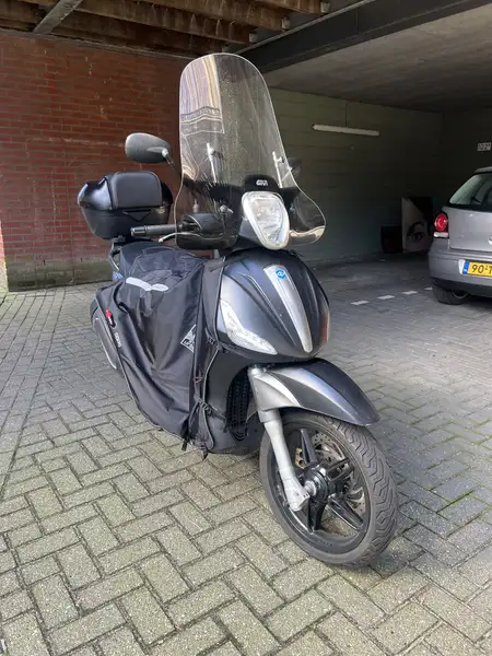 Piaggio Beverly 350 - foto 6