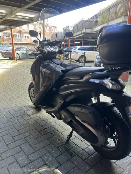 Piaggio Beverly 350 - foto 4