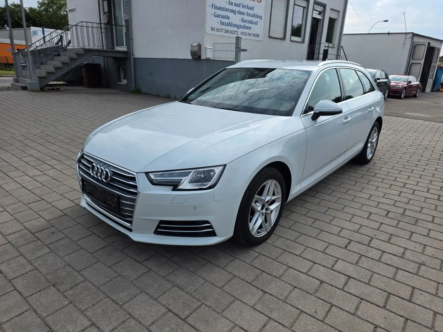 Audi A4 Avant Sport Virtual/Navi/PDC Wit - 1
