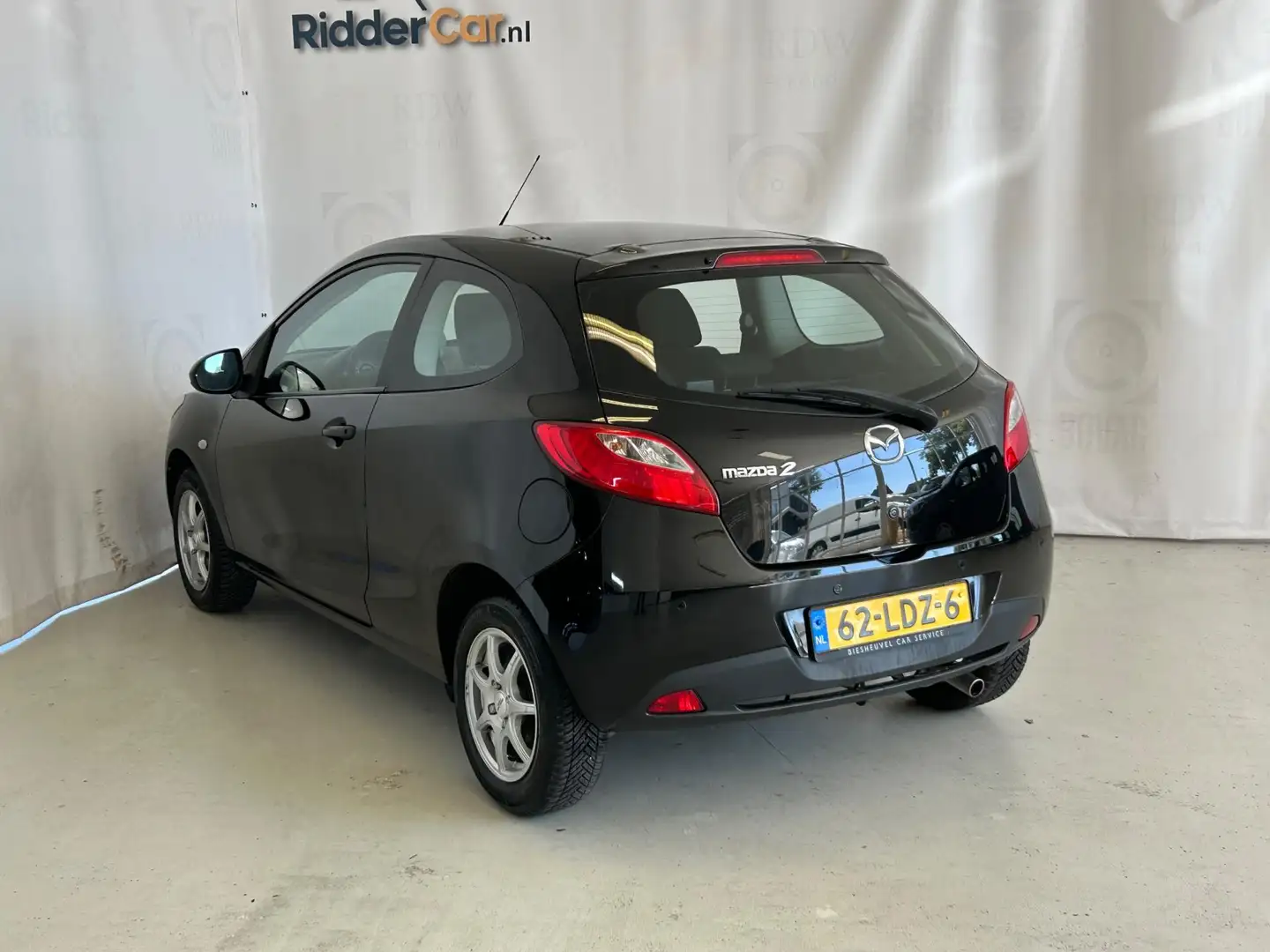 Mazda 2 1.3 XS|NAP|PARK SENS|ELEK RAMEN VOOR|RADIO|APK 06- Zwart - 2