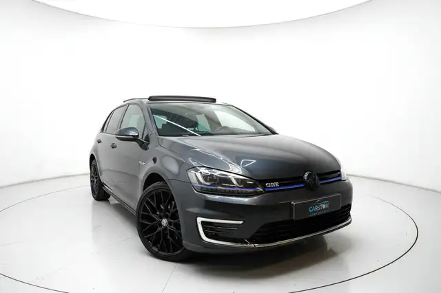 Volkswagen Golf view 9