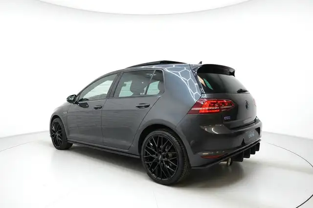 Volkswagen Golf view 8