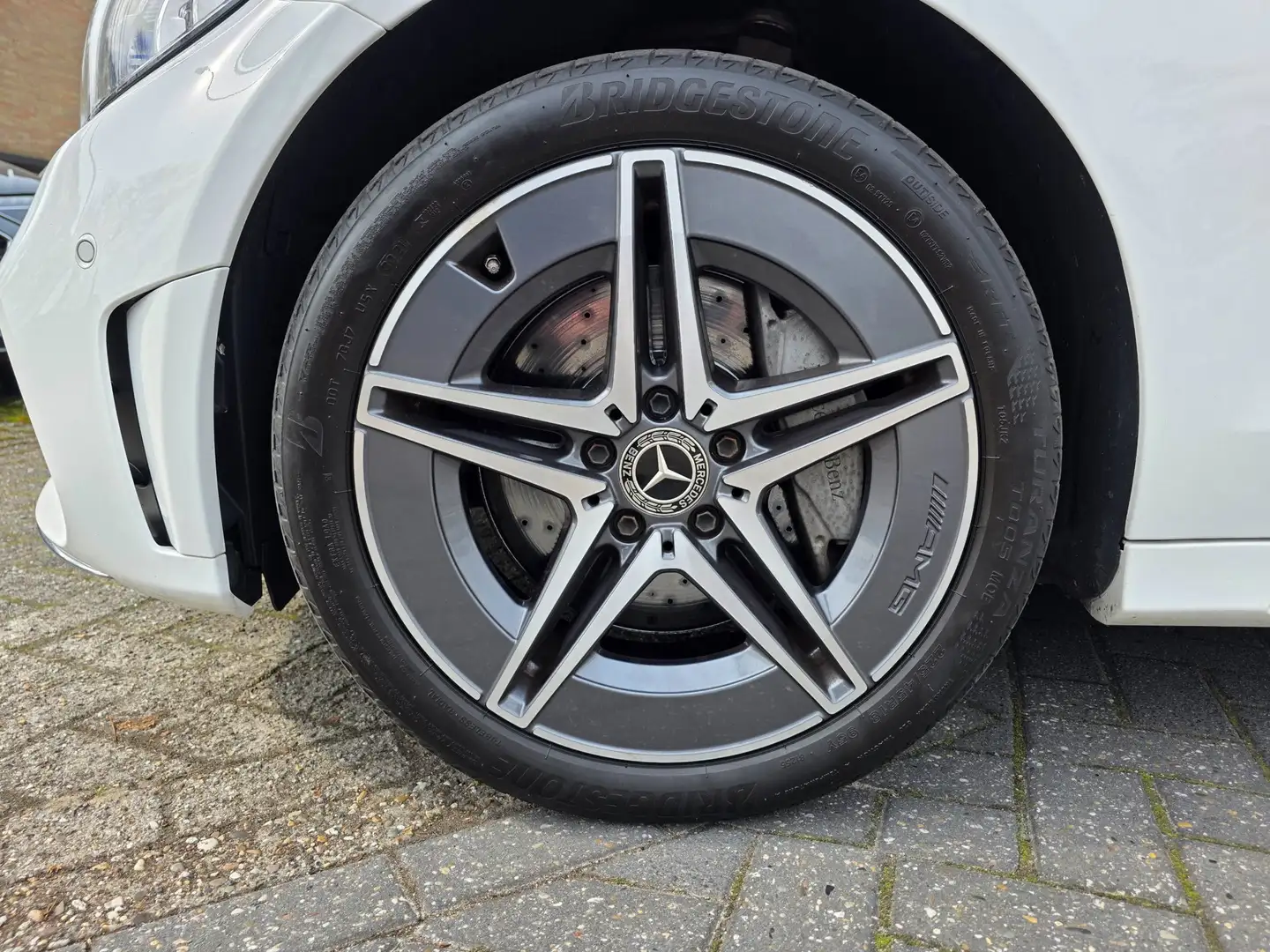 Mercedes-Benz C 300 Estate e Premium Plus Pack AMG Edition Weiß - 2