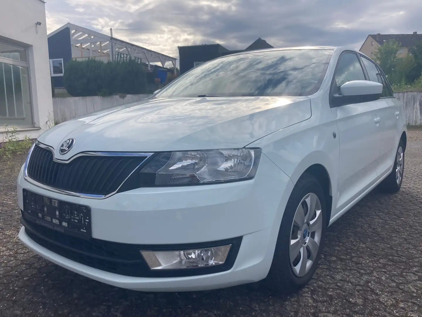 Skoda Rapid/Spaceback Ambition, 1. Hand, TÜV neu Weiß - 2