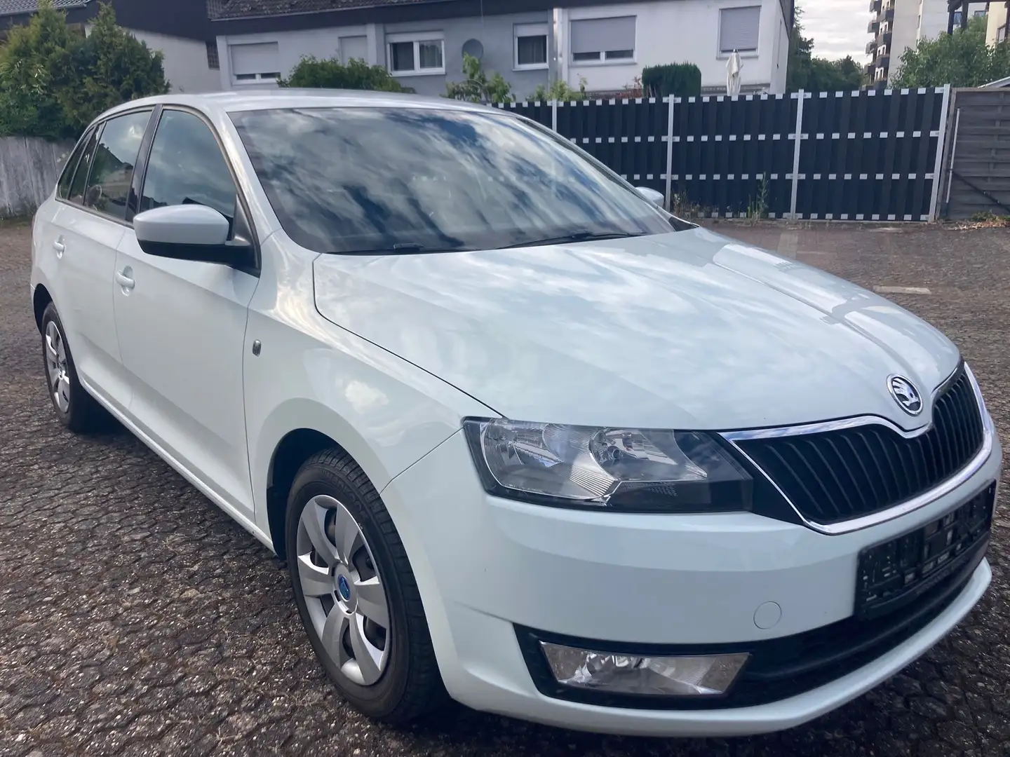 Skoda Rapid/Spaceback Ambition, 1. Hand, TÜV neu Weiß - 1