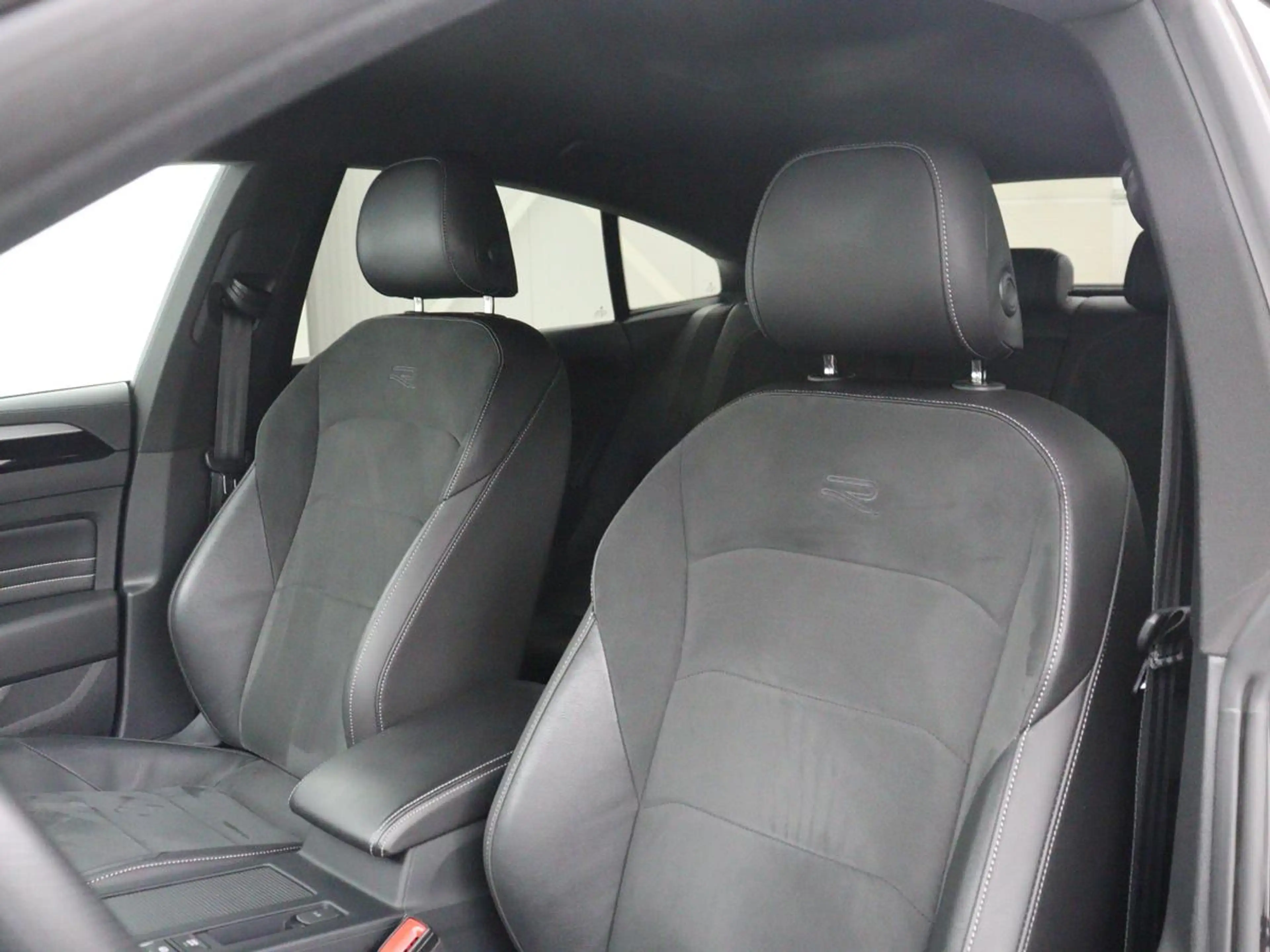 Volkswagen Arteon 1.4 TSI eHybrid R-Line Business+ — photo 4