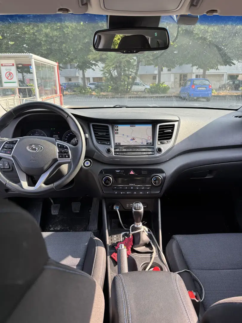 Hyundai TUCSON 1.7 crdi allestimento X-Possible - 2