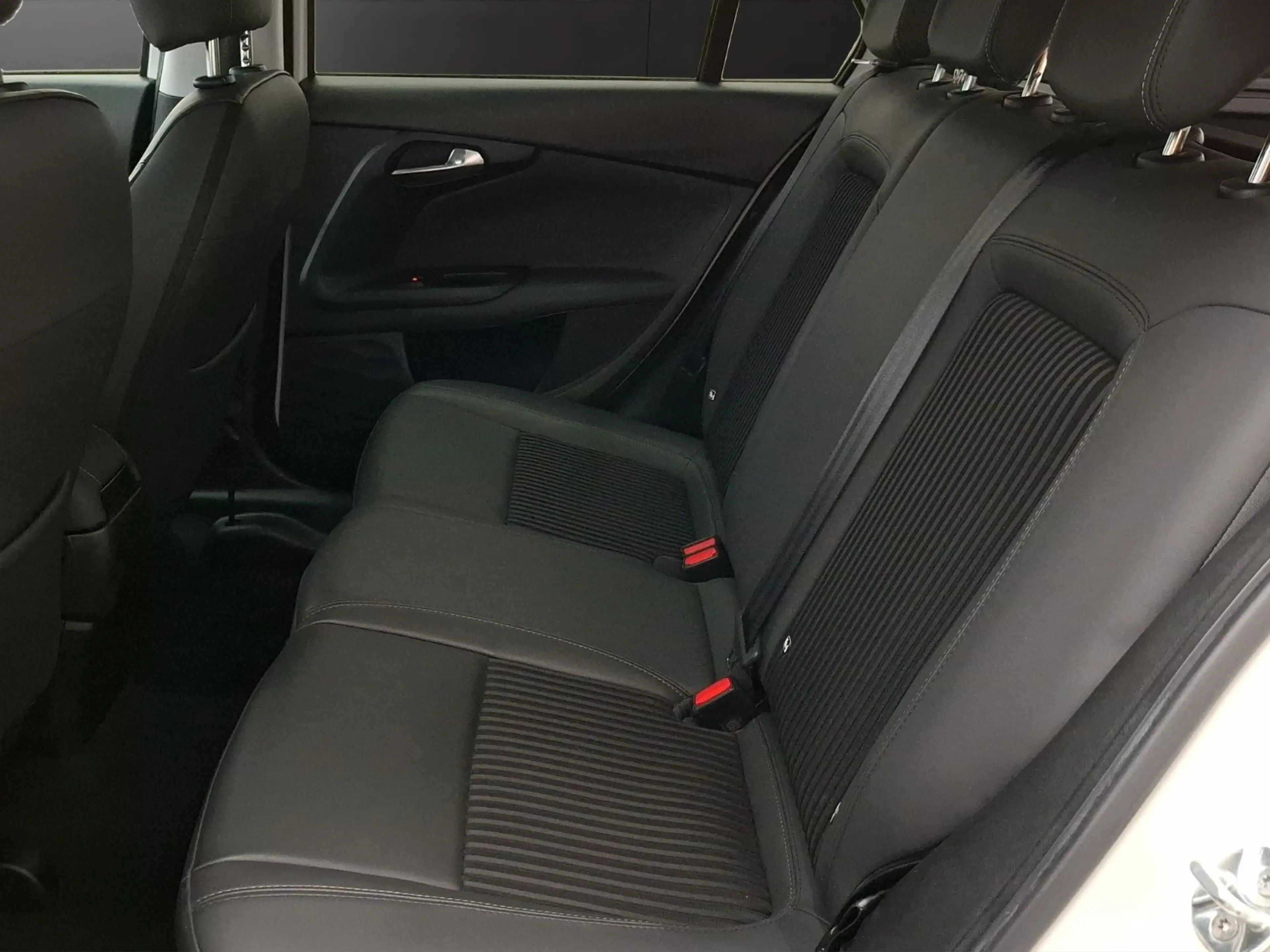 Fiat Tipo S-Design AHK PDC SHZG Tempomat — photo 15