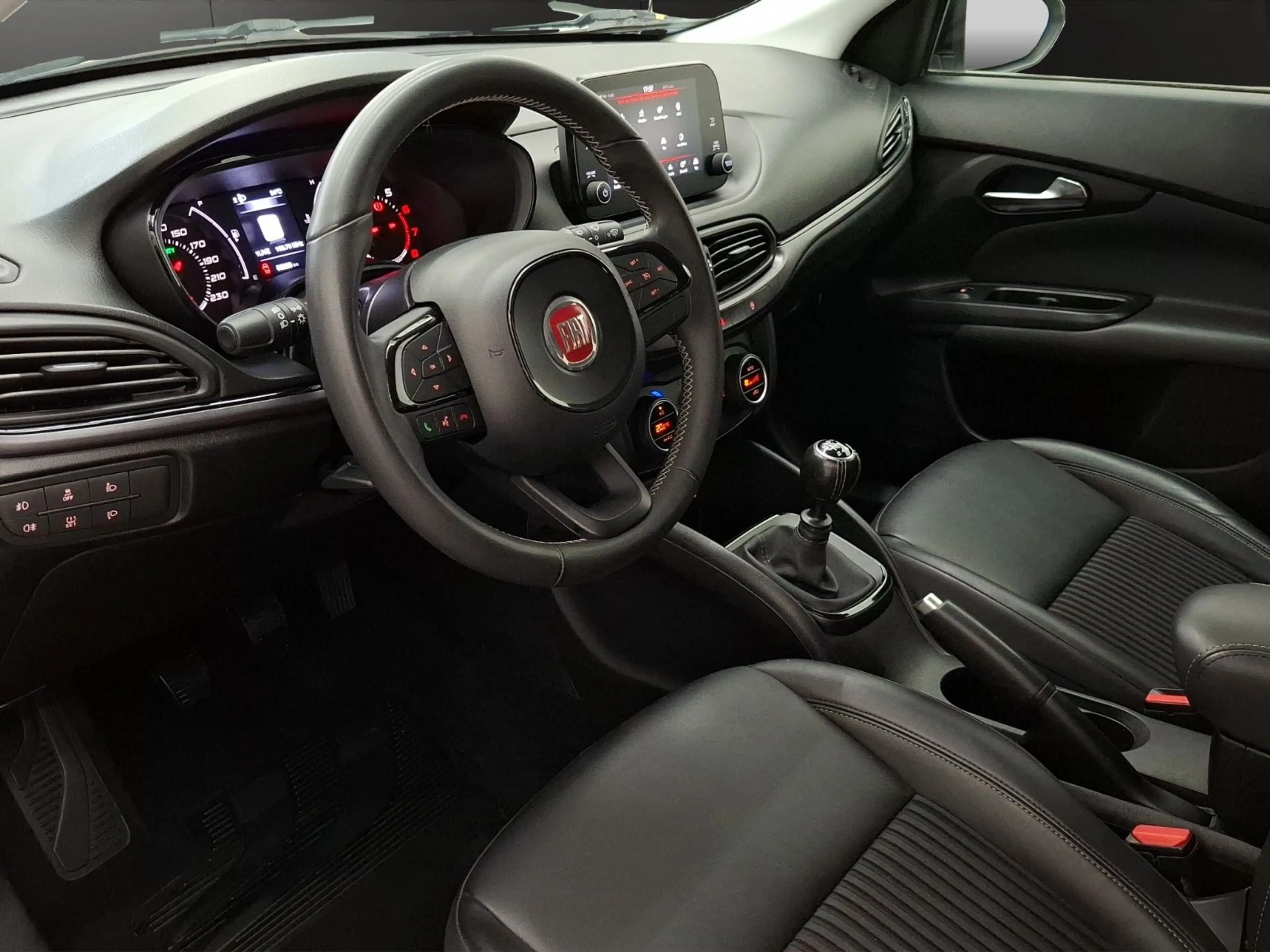 Fiat Tipo S-Design AHK PDC SHZG Tempomat — photo 9