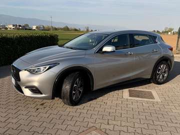 Q30 1.5d Premium 109cv