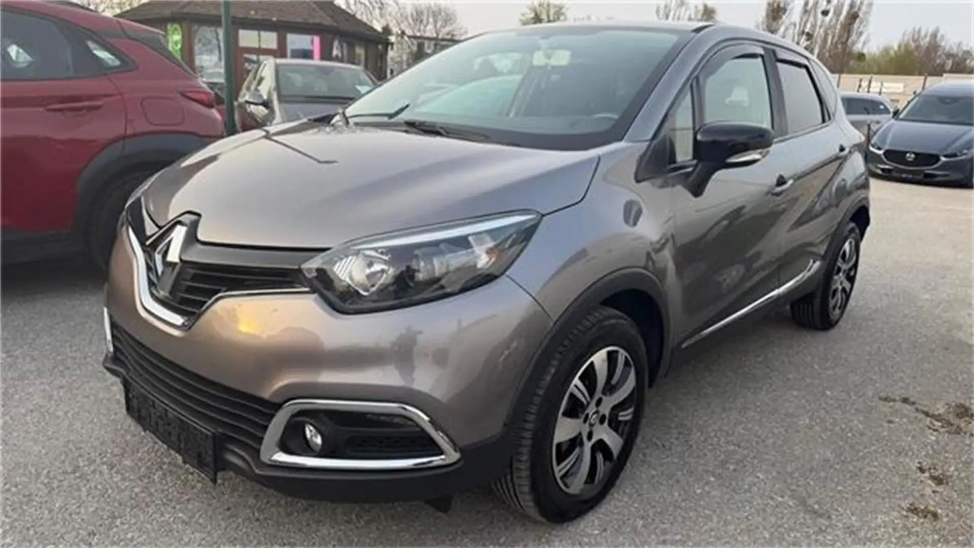 Renault Captur Expression ENERGY dCi 90 Grau - 1