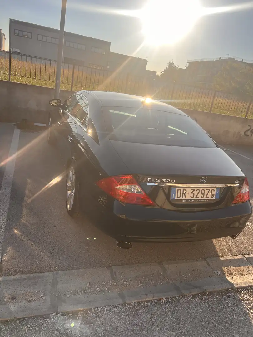 Mercedes-Benz CLS 320 cdi V6 - 2