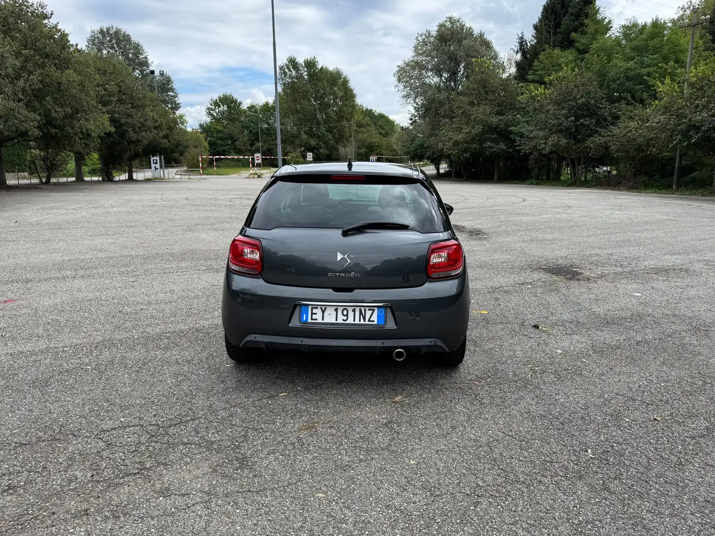 Citroen DS3 1.4 hdi Chic 70cv - 2