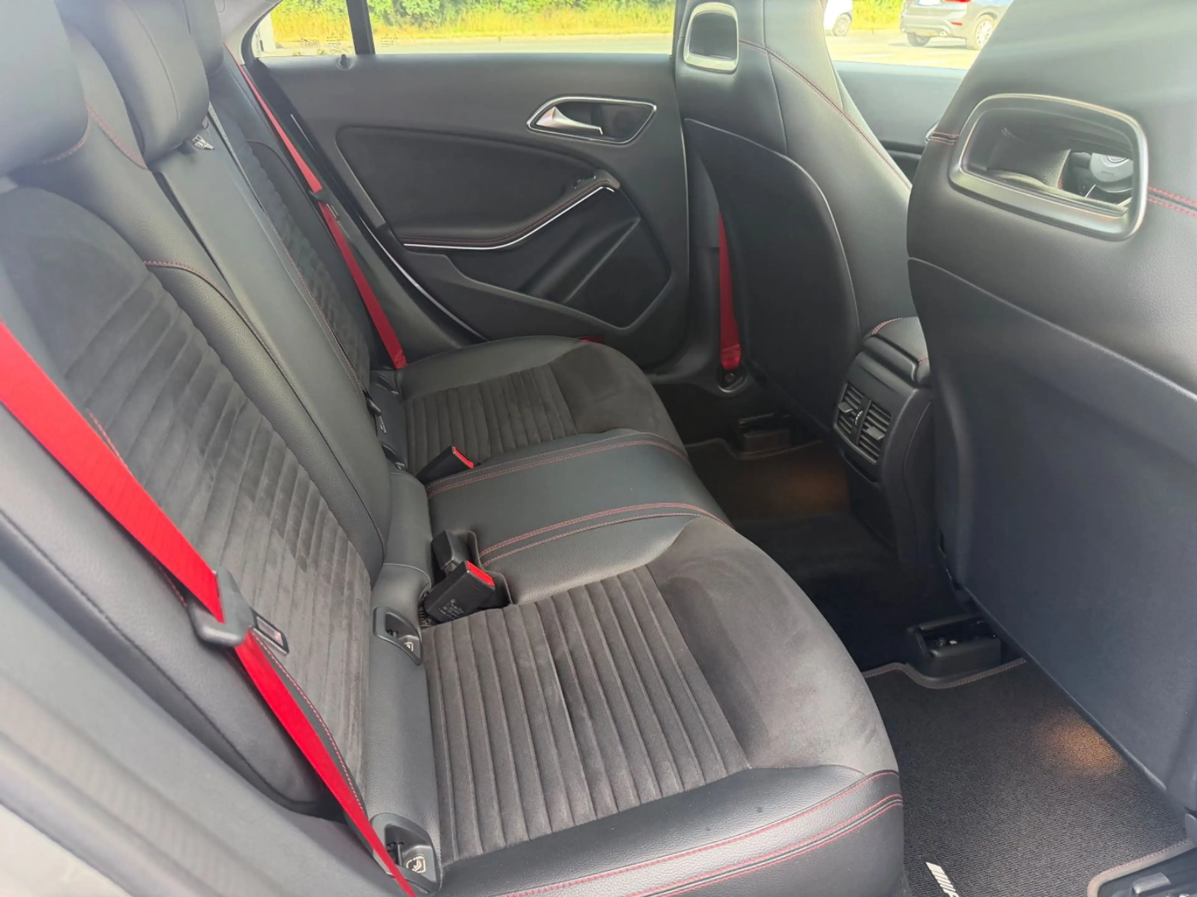 Mercedes-Benz CLA 220 CLA CLA 220 4Matic — photo 14