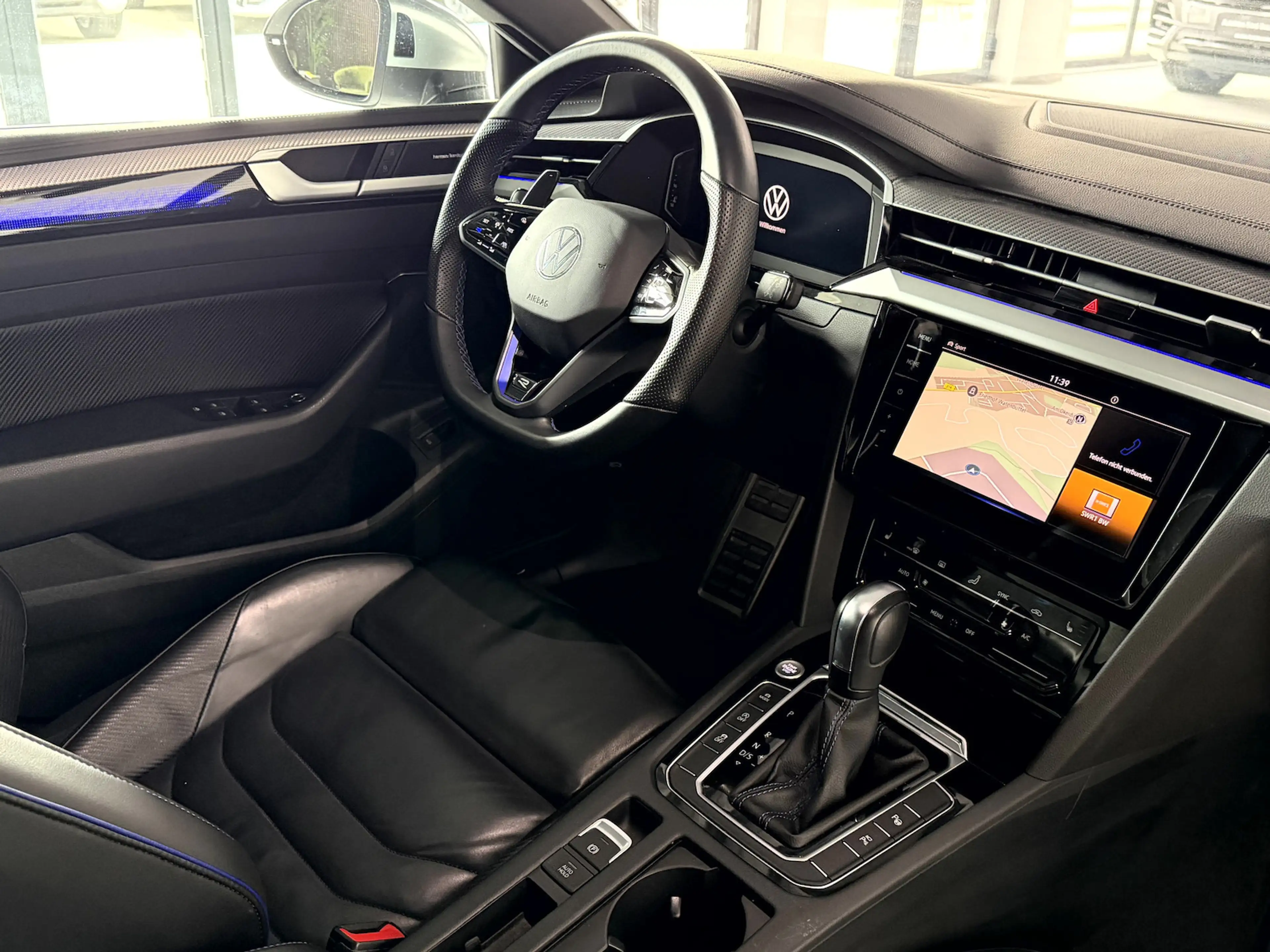 Volkswagen Arteon Shooting Brake R 2.0 TSI*Pano*H&K*HUD*AHK* — photo 11