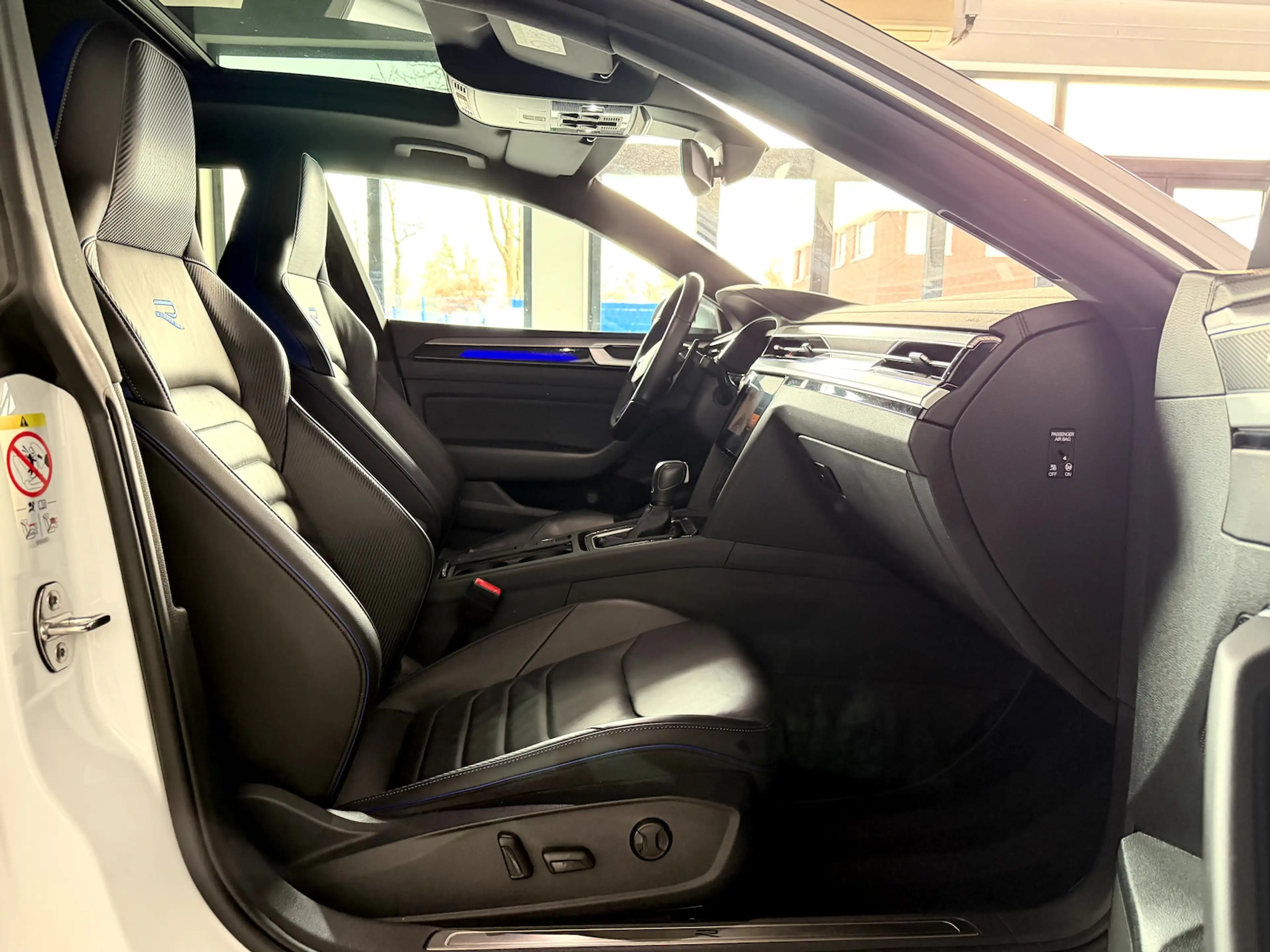 Volkswagen Arteon Shooting Brake R 2.0 TSI*Pano*H&K*HUD*AHK* — photo 10