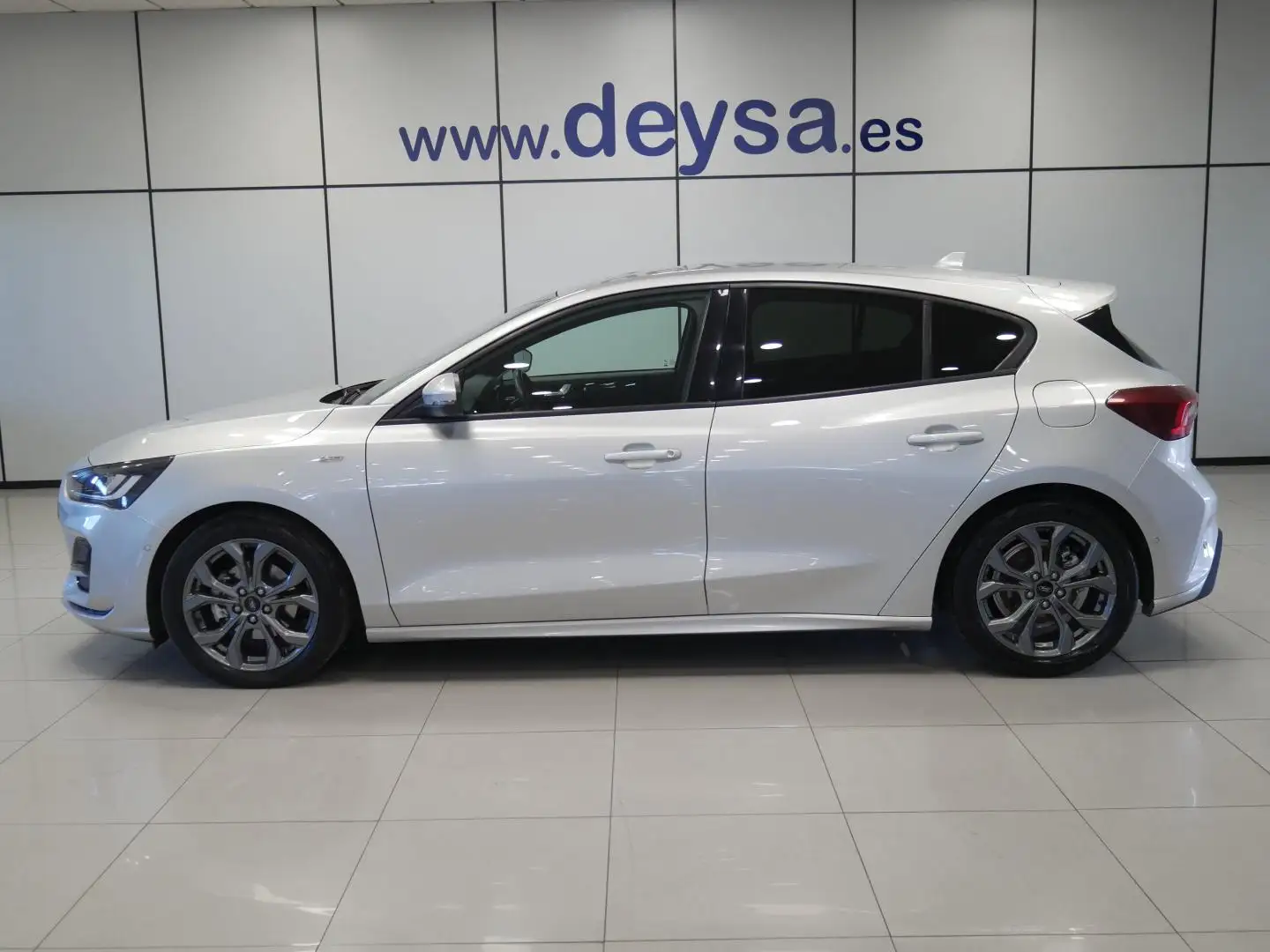 Ford Focus 1.0 Ecoboost MHEV ST-Line X 155 Aut. Plateado - 2