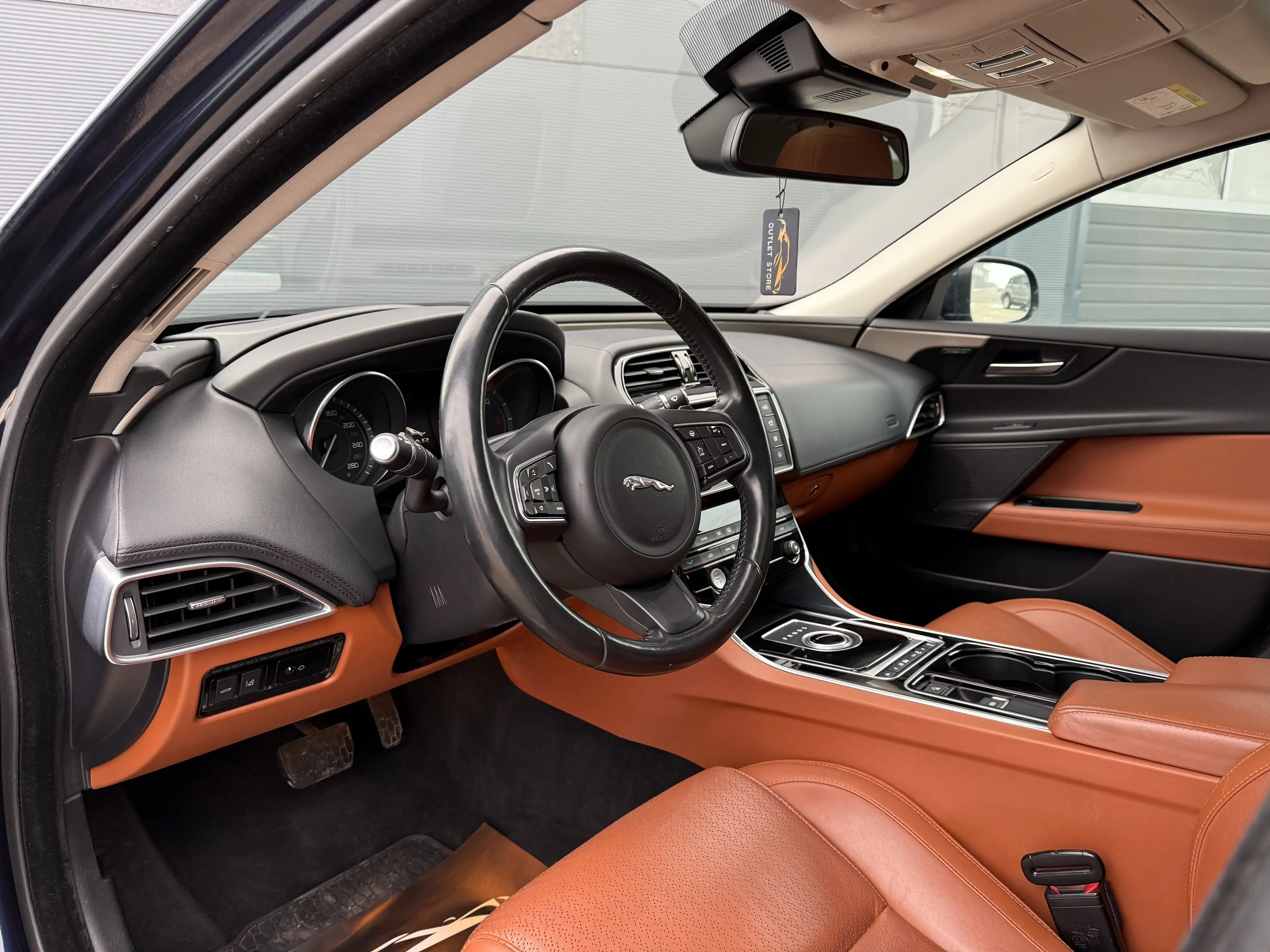 Jaguar XE Portfolio*Panorama*Navi*Memory*Spur*Garantie*TOP* — photo 8