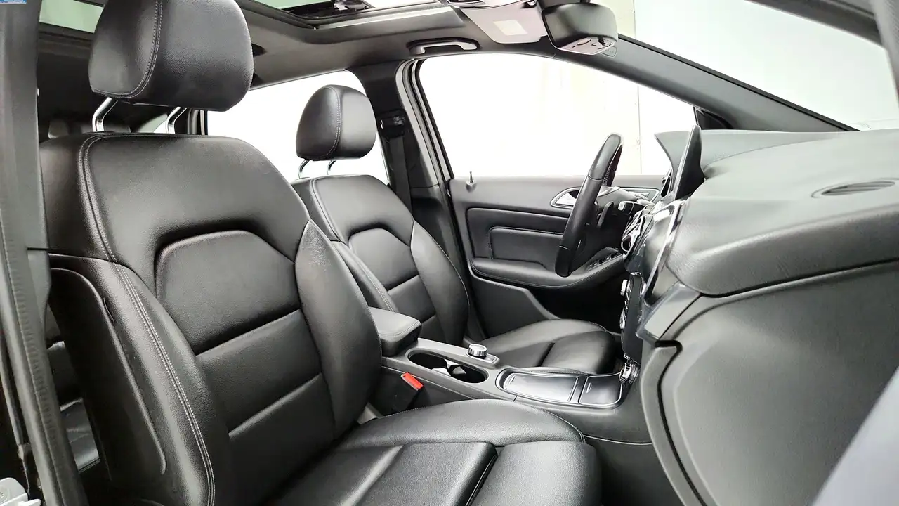 Mercedes-Benz B-Class снимка Mercedes-Benz B-Class