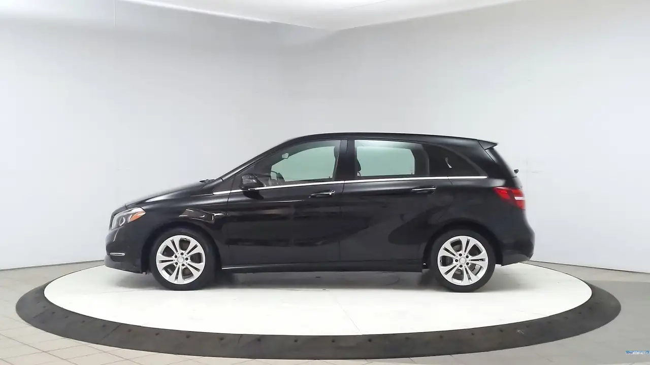 Mercedes-Benz B-Class снимка Mercedes-Benz B-Class