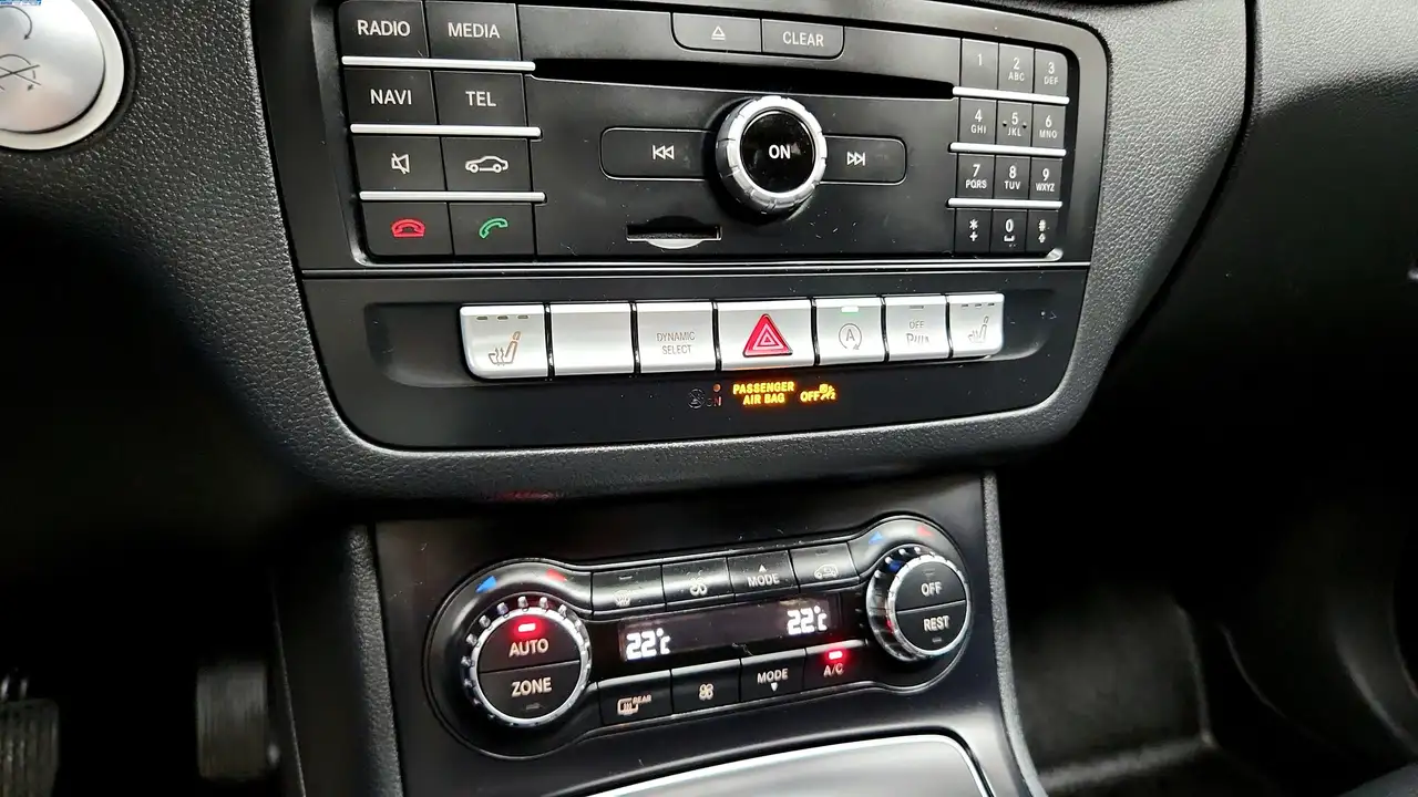 Mercedes-Benz B-Class снимка Mercedes-Benz B-Class