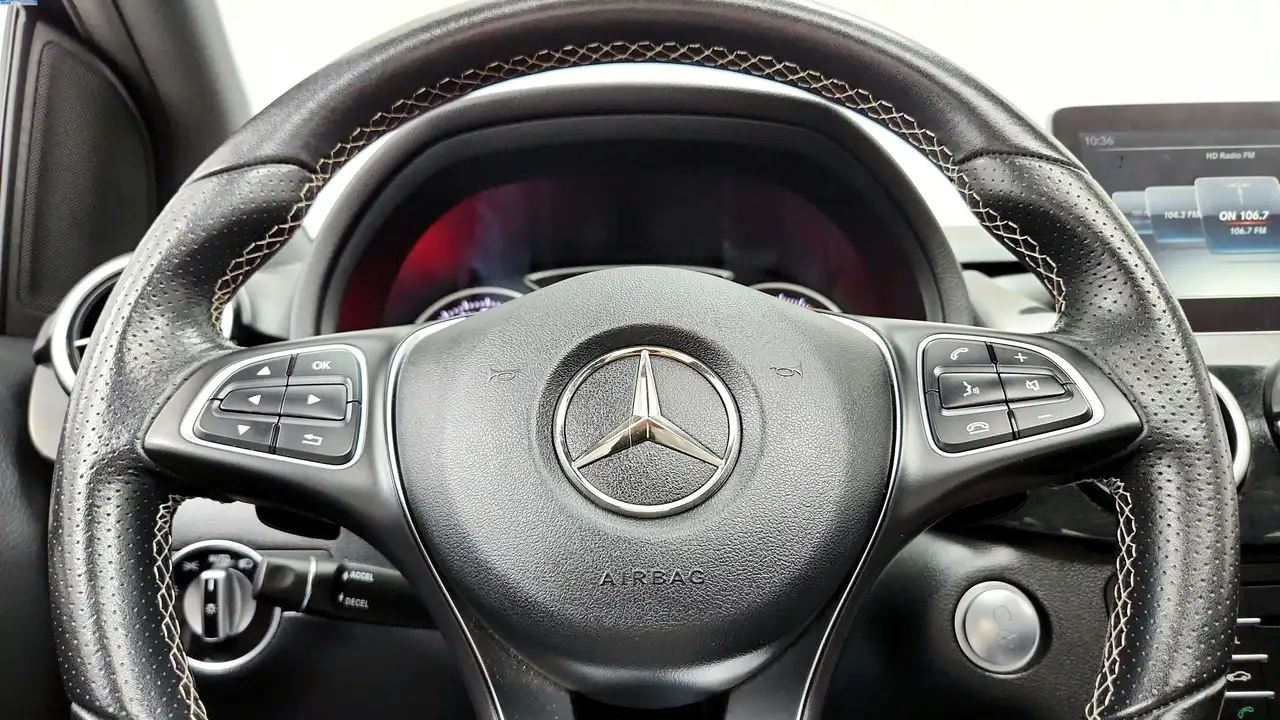 Mercedes-Benz B-Class снимка Mercedes-Benz B-Class