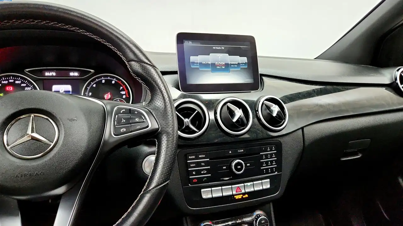 Mercedes-Benz B-Class снимка Mercedes-Benz B-Class